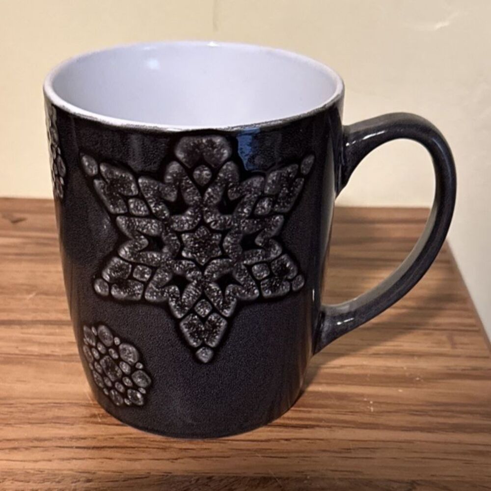 Gray Ceramic Mug w/ Hanging Snowflake Ornament DesignPac Holiday Coffee Cup